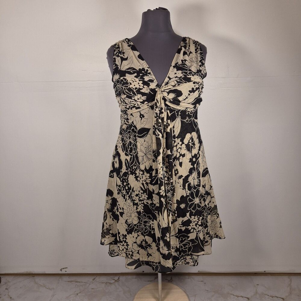 R&M Richards Womens Empire Waist Dress Sz 18 Black Floral Sleeveless Knee Length